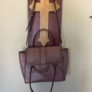Brown Leather bag with Top Handle and Structured Design